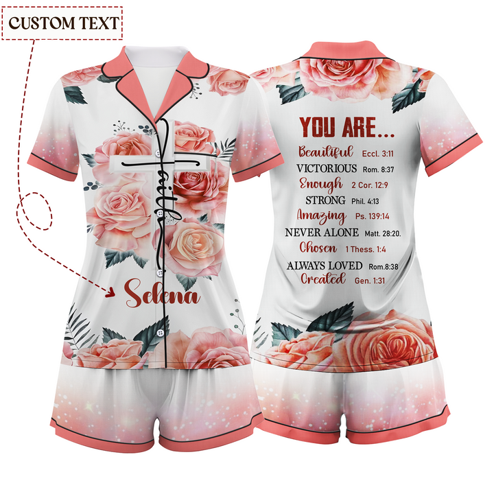 Bộ đồ ngủ ngắn bằng vải satin chuồn chuồn có tên riêng